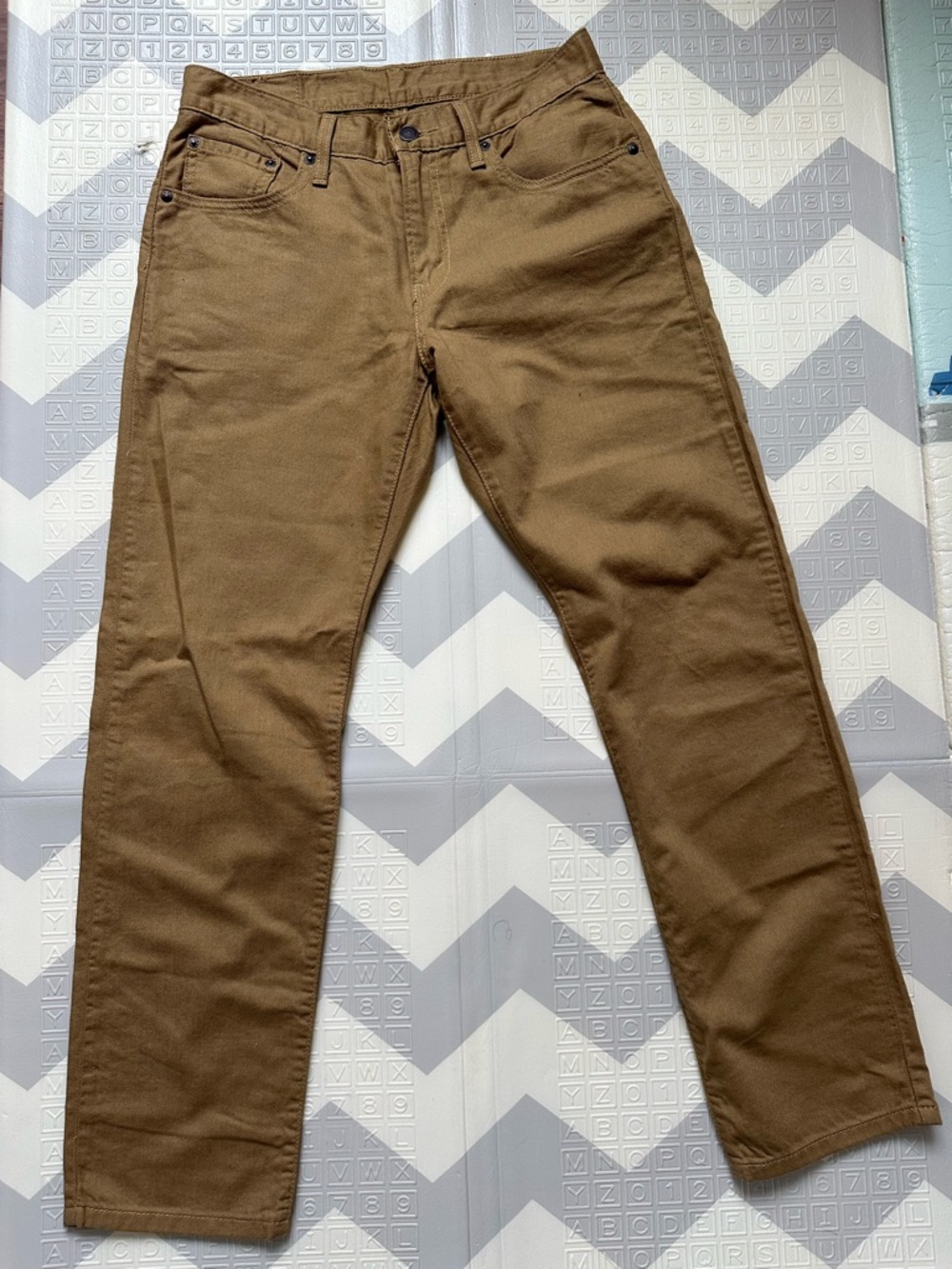 Levi's Boyfriend Jeans in Brown